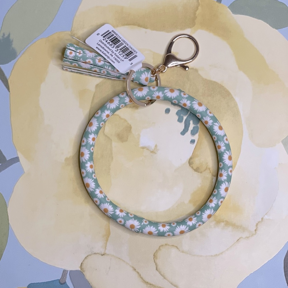 🔥 SALE Daisy Bangle Keychain with Tassel Bag Charm
